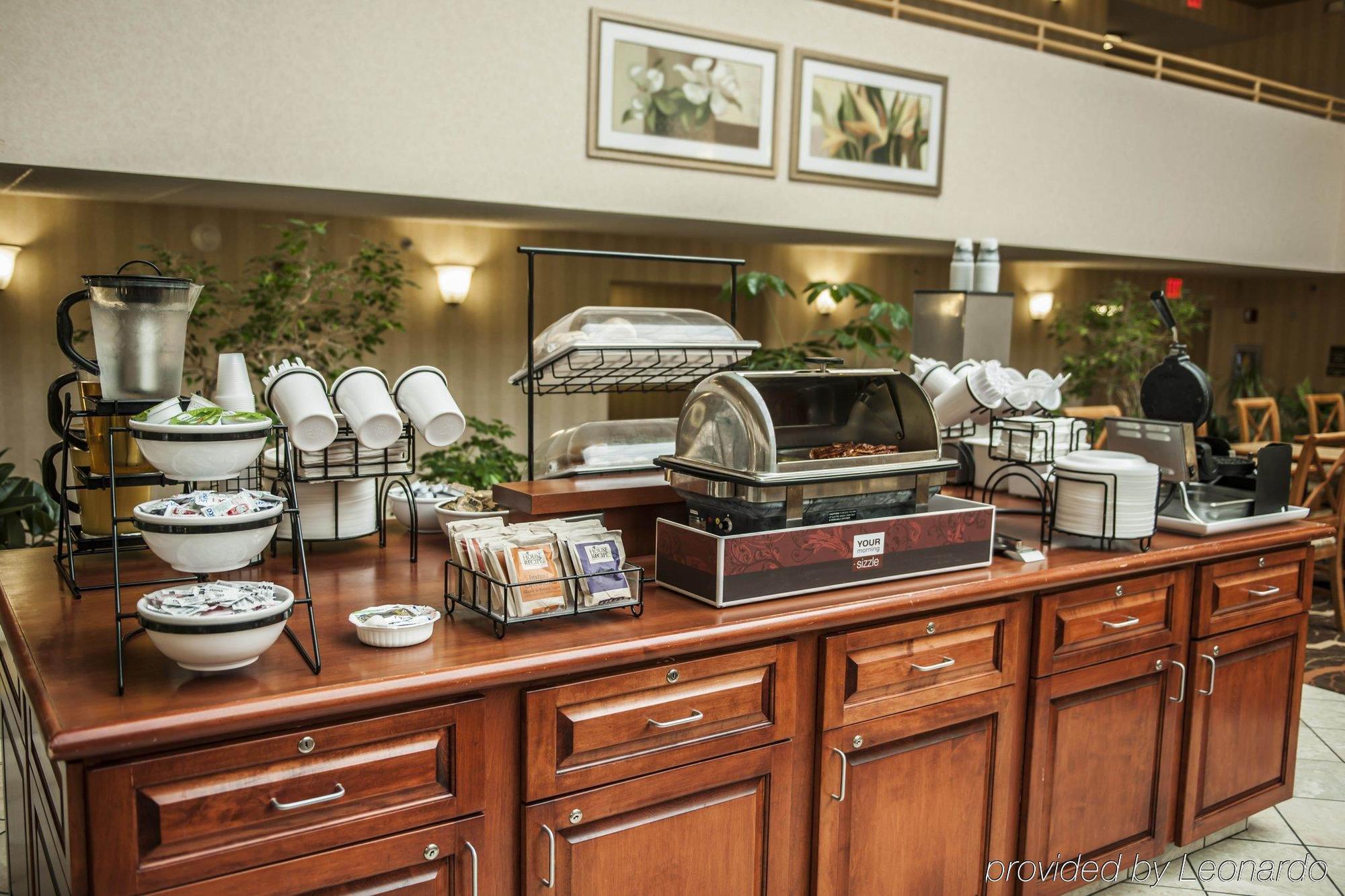 Holiday Inn - Columbus By Ihg Екстериор снимка